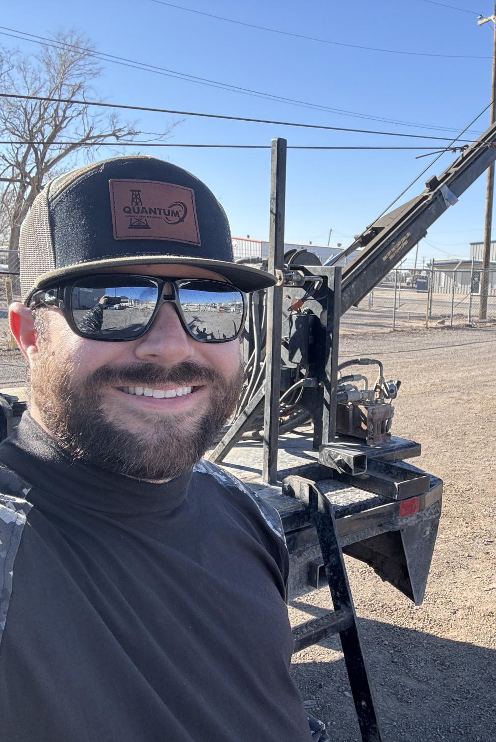 DeepLink antenna deployed at offset wellbore